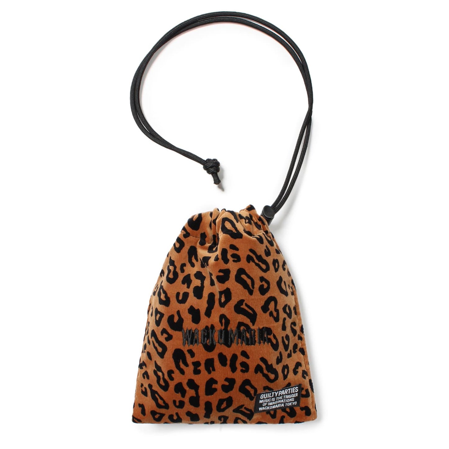 WACKO MARIA(ワコマリア)2025年春夏コレクション「天国東京」から、レオパード柄のベロア生地で製作されたショルダーポーチLEOPARD VELOUR DRAWSTRING BAG (TYPE-2) 25SS-WMA-BG11を入荷しました。
商品中央に「WACKO MARIA」のロゴ刺繍。