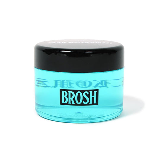 WACKO MARIA(ワコマリア)から、バーバーショップ「MR.BROTHERS CUT CLUB」と「BARBER SHOP APACHE」の両店が造り上げたブランド「BROSH」とのオフィシャルコラボレーションで制作されたグリース BROSH / GREASE | BROSH-WM-GG03。背面。