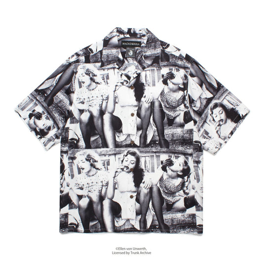 WACKO MARIA(ワコマリア)2025年春夏コレクション「天国東京」から、ドイツの写真家ELLEN VON UNWERTH(エレン・フォン・アンワース)とのオフィシャルコラボレーションハワイアンシャツ、ELLEN VON UNWERTH / HAWAIIAN SHIRT (TYPE-2) EVU-WM-HI02のホワイトを入荷。全面にELLEN VON UNWERTHの写真集「Revenge」のグラフィックをプリント。