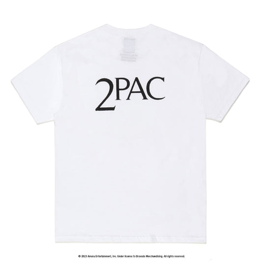 ラッパーの「2PAC」とのコラボレーションTシャツ (タイプ1) TUPAC-WM-TEE01-WHITE-BACK 白の半袖Tシャツボディーの背面に2PACのロゴをプリント。