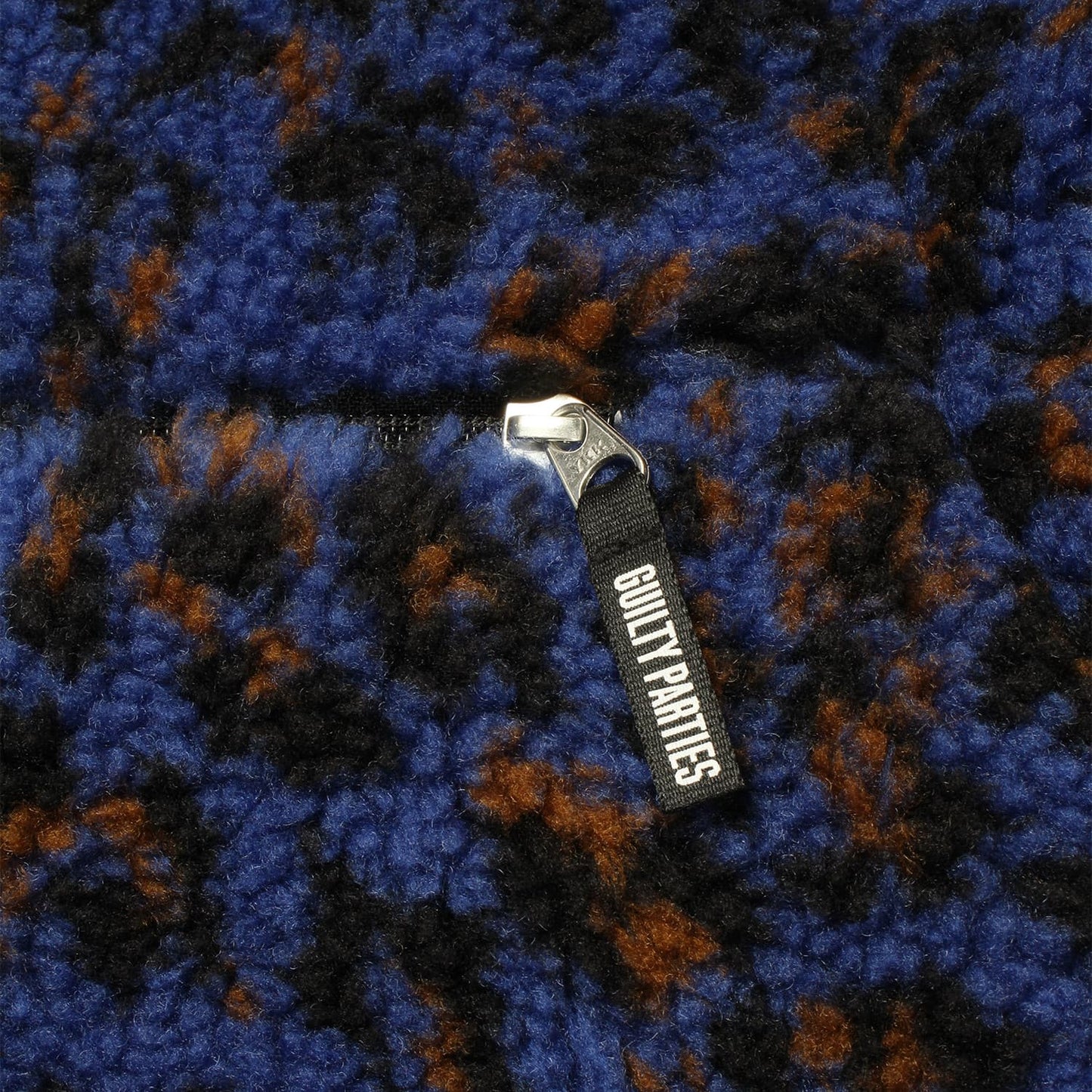 WACKO MARIA（ワコマリア）2025年秋冬コレクション「天国東京」から、REVERSIBLE LEOPARD BOA FLEECE JACKET 25FW-WMO-OD01を入荷致しました。ワコマリア秋冬コレクションの定番になりつつあるリバーシブルレオパードボアフリースジャケット。
今期はブルーの入荷。フリース面アップ