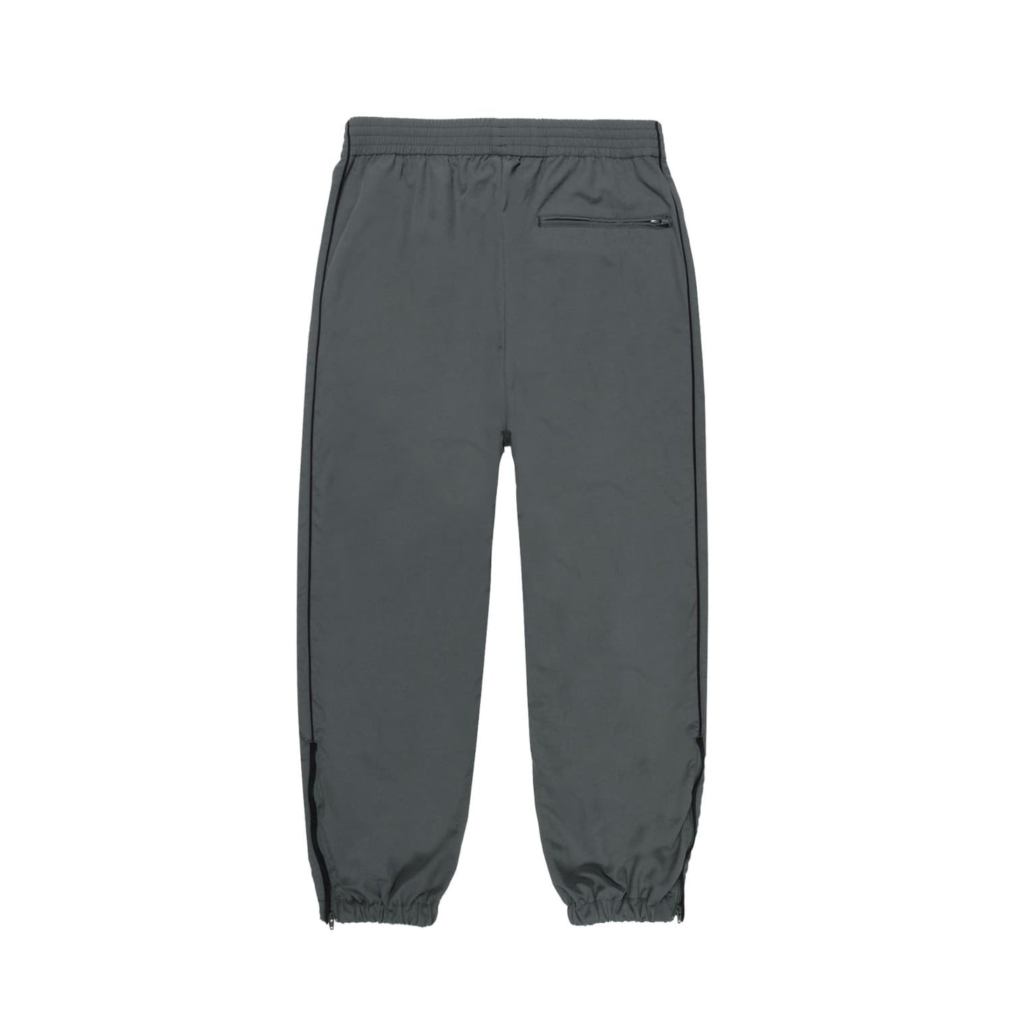 WACKO MARIA（ワコマリア）2025年秋冬コレクション「天国東京」から、NYLON TRACK PANTS (TYPE-2) 25FW-WMO-TP05のグレーを入荷致しました。背面