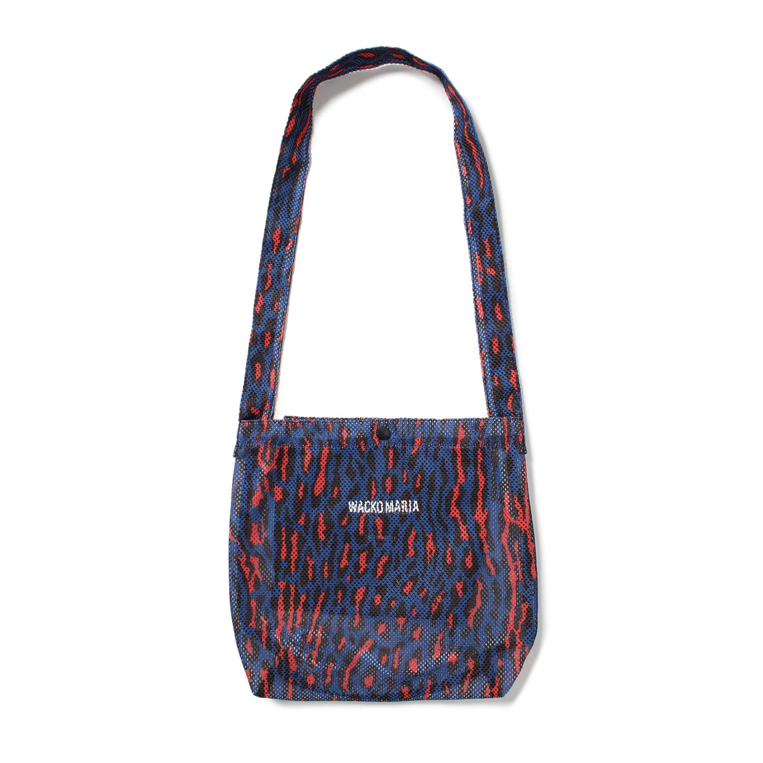 WACKO MARIA(ワコマリア)2025年春夏コレクション「天国東京」から、新進気鋭のブランド「SPEAK EASY」とのコラボレーションショルダーバッグ SPEAK EASY / LEOPARD MESH SHOULDER BAG 25SS-WMA-BG04 ブルー。ワコマリアオリジナルのレオパード柄のメッシュ素材。中央に「WACKO MARIA」のロゴ配置。