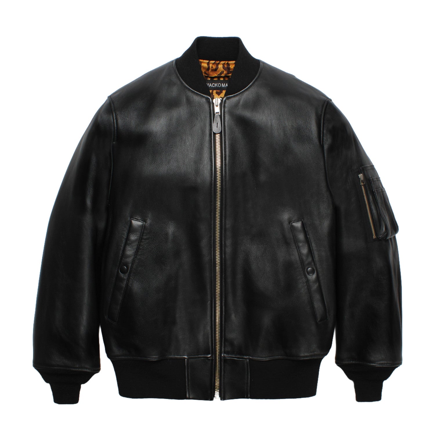 WACKO MARIA（ワコマリア）2026年秋冬先行コレクションから、LEATHER MA-1 FLIGHT JACKET (TYPE-2)&nbsp;26FWE-WMO-BL02を入荷致しました。N1デッキジャケットを、柔らかく体に馴染みやすいシープスキン(羊革)で製作した新作アイテム。前面