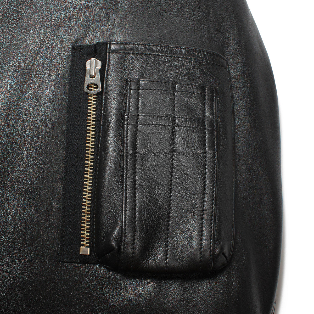 WACKO MARIA（ワコマリア）2026年秋冬先行コレクションから、LEATHER MA-1 FLIGHT JACKET (TYPE-2) 26FWE-WMO-BL02 左腕ポケット