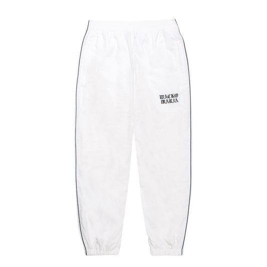 WACKO MARIA（ワコマリア）2026年秋冬先行コレクションから、NYLON TRACK PANTS (TYPE-3)&nbsp; 26FWE-WMO-TP03のホワイトを入荷致しました。ホワイトのナイロン生地をベースに、サイドにブラックのパイピング。ウエストはゴムとドローストリングで調整できます。
裾はゴムとファスナー付き。左ももに「WACKO MARIA」のロゴ刺繍。