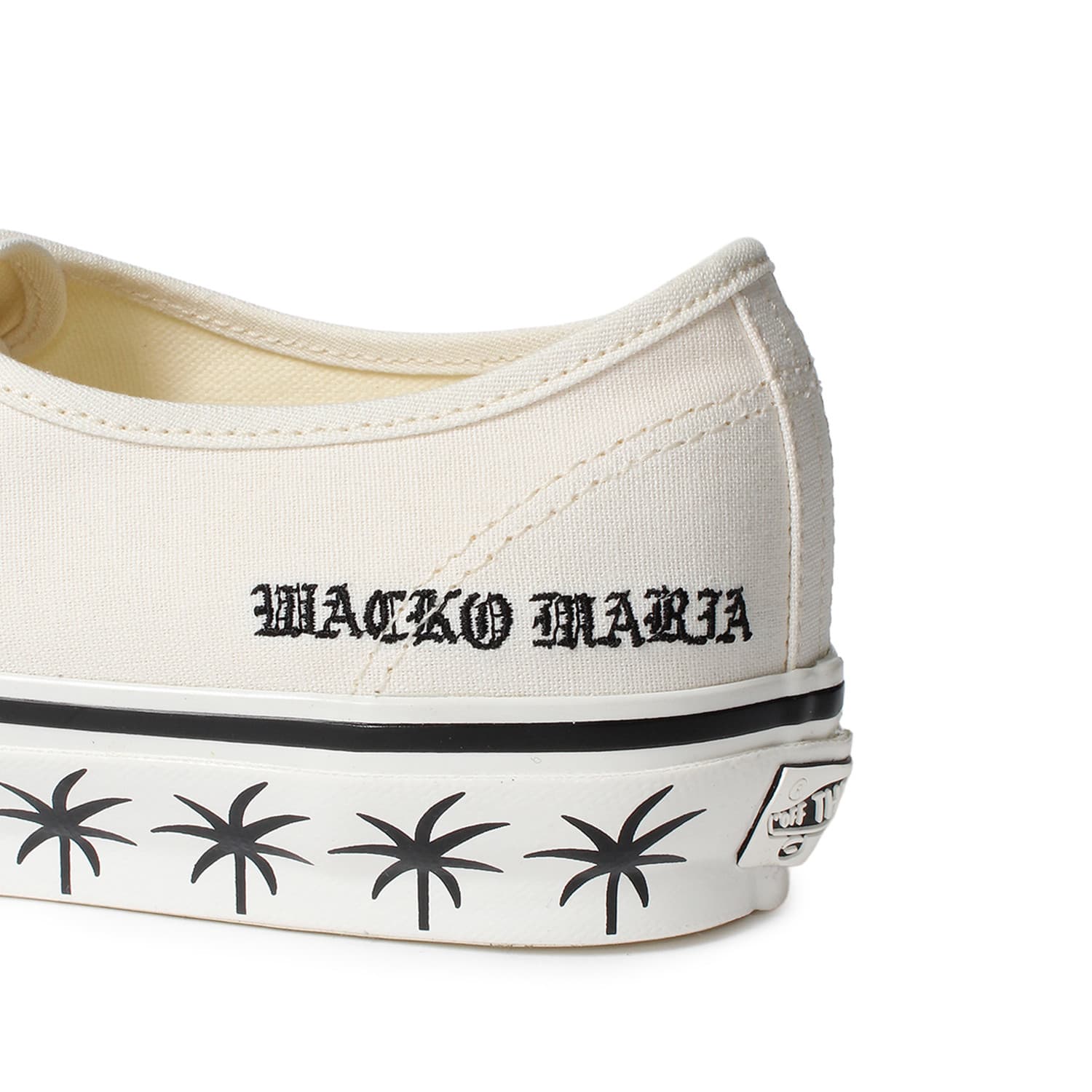 WACKO MARIA（ワコマリア）2025年秋冬先行コレクションから、アメリカのスニーカーブランド「VANS(バンズ)」社とのコラボレーションで制作されたローカットスニーカー VANS / LX AUTHENTIC 44 VANS-WM-SH07 ホワイト。ヒール部外側。